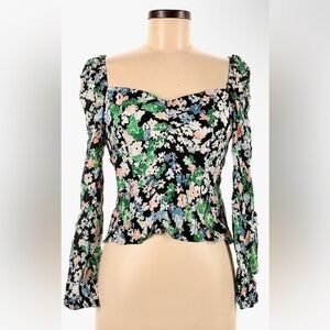 NWT H&M Ruched long sleeve top, size M.